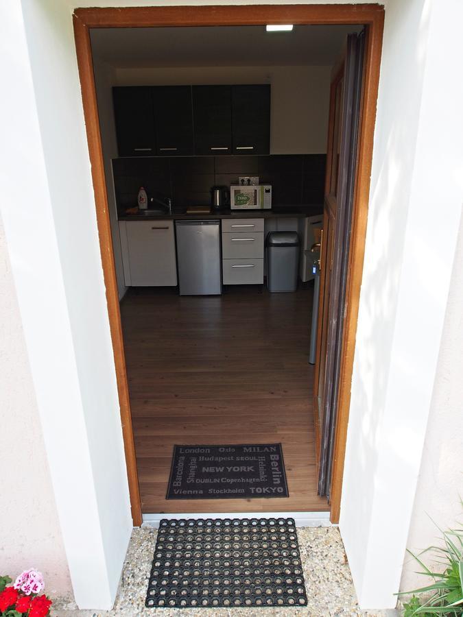 Apartman Ruzak Ruzova Luaran gambar