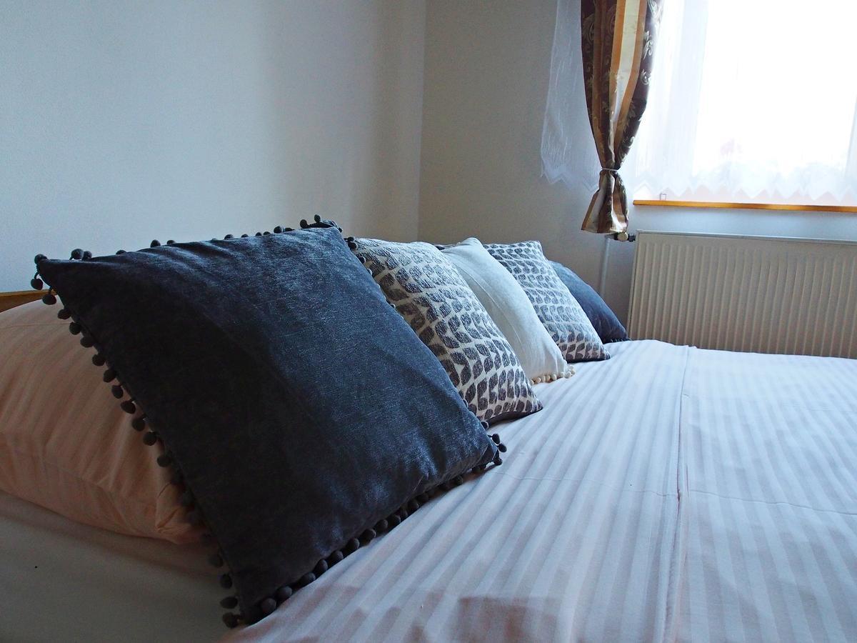 Apartman Ruzak Ruzova Luaran gambar